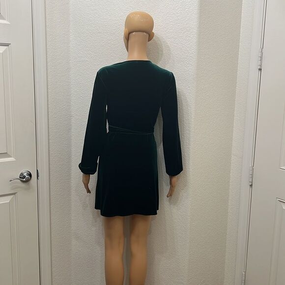 Zara Women Dress Sz XS Green Velvet V Neck Slimming Side Wrap Mini Long Sleeve - Picture 5 of 10